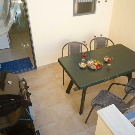 Sliema Duplex 1 Bedroom Apartment With 2 Bathrooms- Sleep 4 Ngoại thất bức ảnh