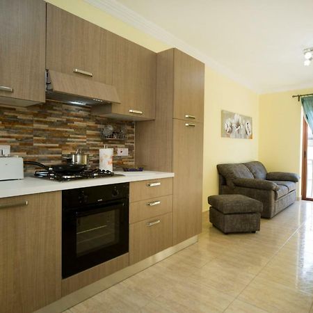 Sliema Duplex 1 Bedroom Apartment With 2 Bathrooms- Sleep 4 Ngoại thất bức ảnh