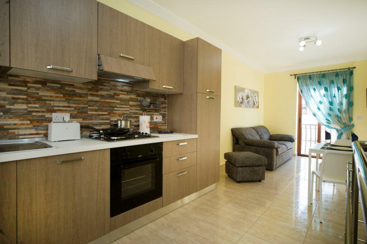 Sliema Duplex 1 Bedroom Apartment With 2 Bathrooms- Sleep 4 Ngoại thất bức ảnh